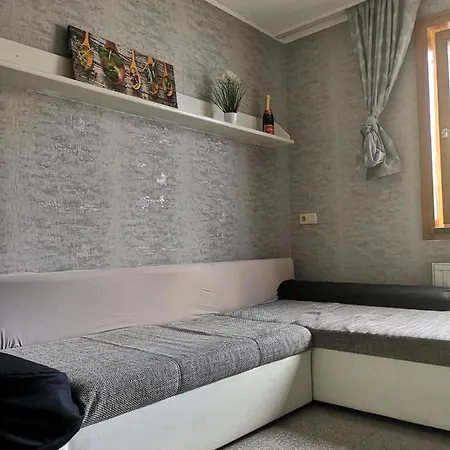 Cozy Flat, Central, Easy Parking, Clam Apartment *